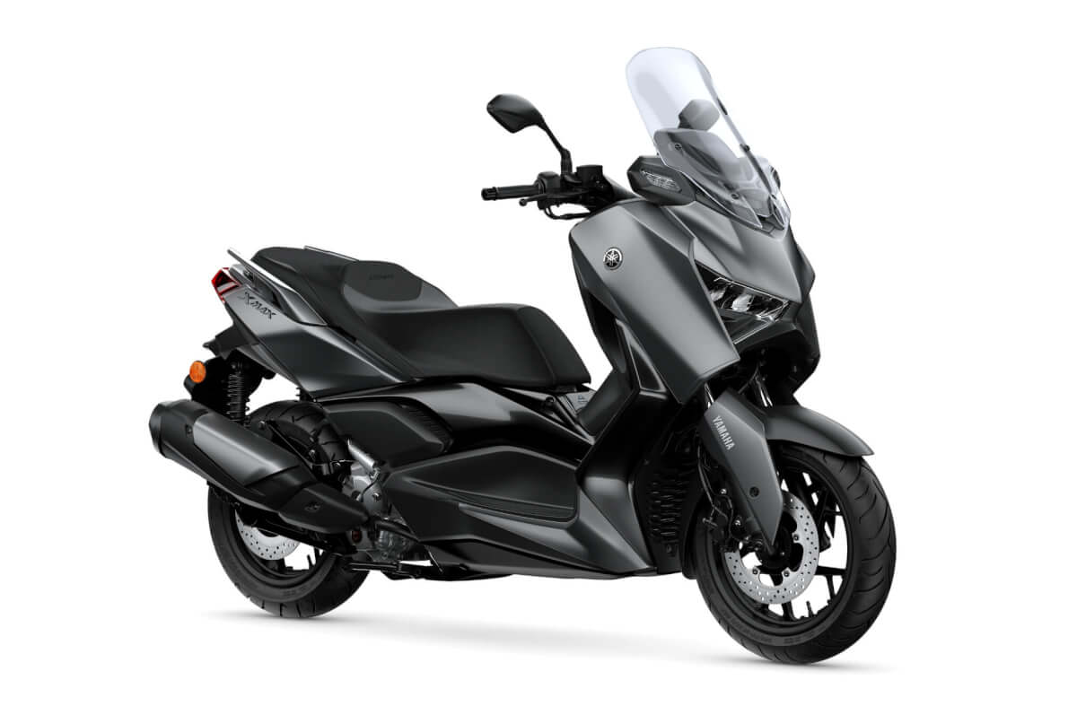 スポーツスクーター「XMAX ABS」新色発売～MAXシリーズを象徴する”マットダークグレー”と、スポーティな”ブルー”を採用～